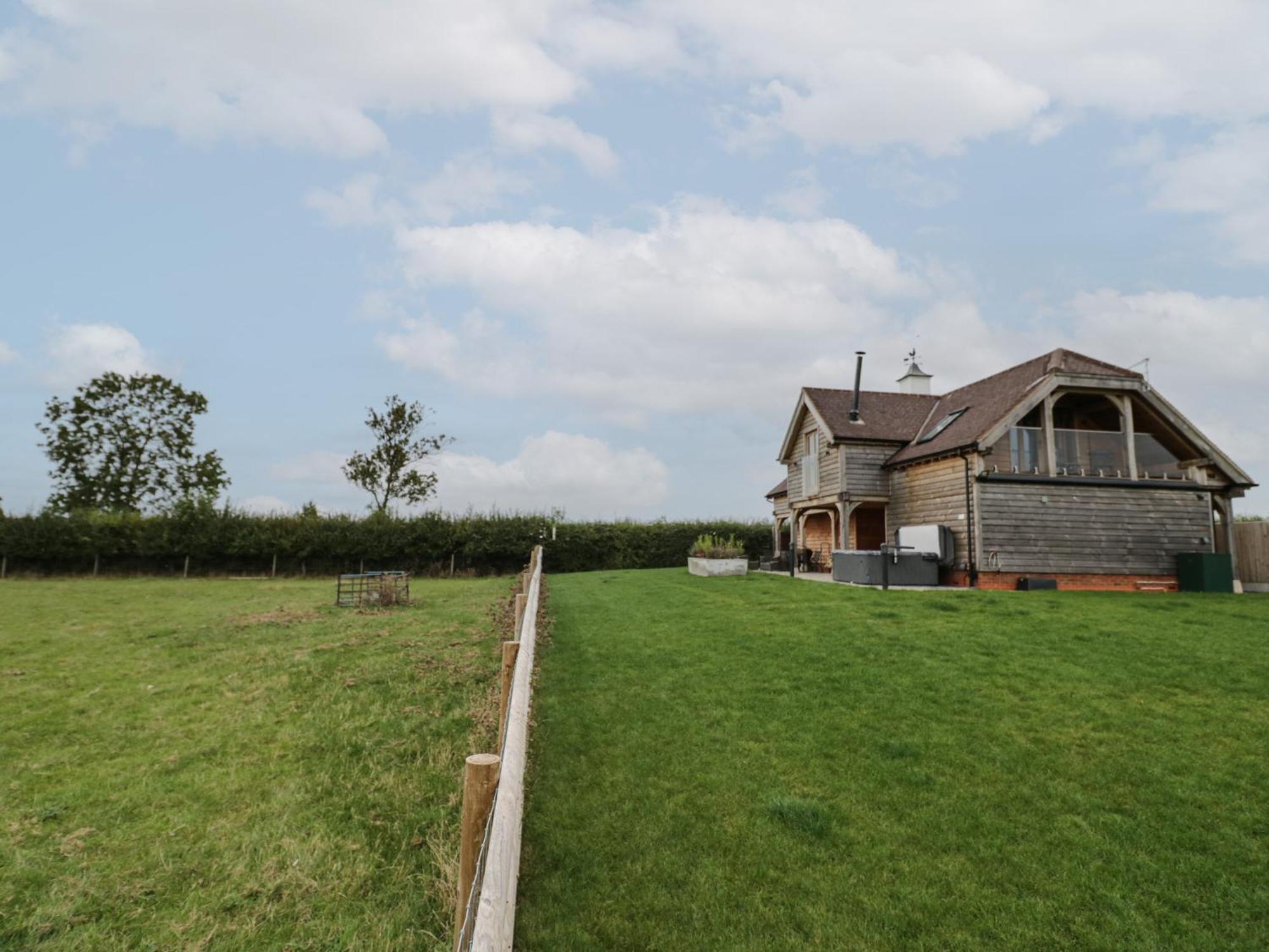 Hallgarth Farm Holiday Lodge Pershore Exteriör bild